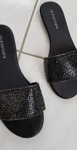 💫3/$30 Fashion Nova Bejeweled Slides